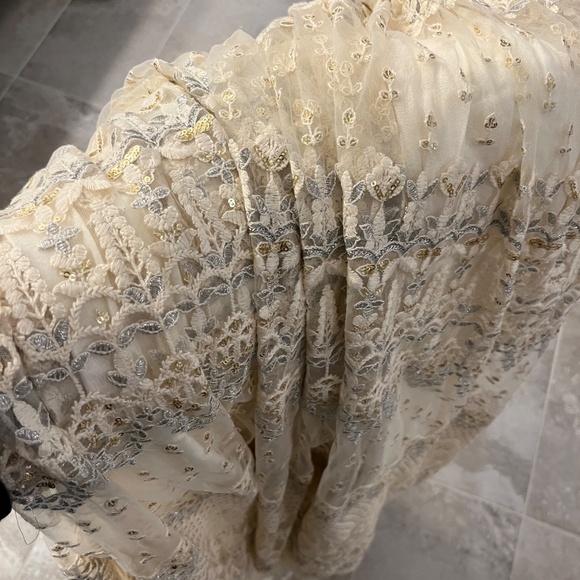 New with tags, Porcelain White Soft Net Dori Embroidered  lehenga(Pernias) - Picture 6 of 6